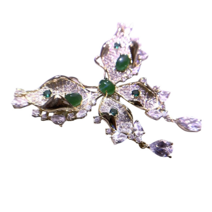 Copper alloy imitation crystal brooch, light luxury, high-end fashion, green vintage, heavy workmanship, inlaid luxury