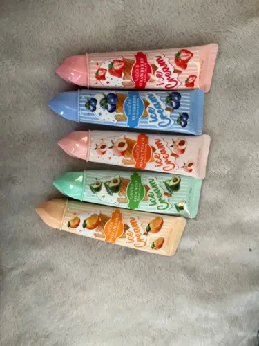 Hand Cream with Ice Cream, Snowflakes, Fruits, Strawberry, and Peach photo review