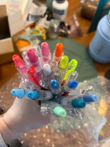 50 adorable blind box pens in a pencil case, 0.5mm black water-based ballpoint pens, non-drying, suitable for exams and studying photo review