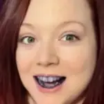 Small Purple Bottle Cross border Purple Bright White Toothpaste for Cleaning Oral Teeth, Whitening Teeth, Color Mixing and Care of Gums Bottle Press photo review